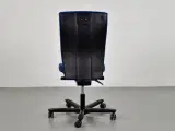 Efg kontorstol med blå polster og sort stel - 3