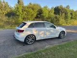 Audi A3 2,0 TDi 150 S-line Sportback - 5