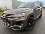 VW Touareg 4,2 V8 TDi R-line aut. 4Motion BMT Van - 2