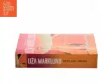 En plads i solen : krimi af Liza Marklund (Bog) - 2
