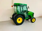 John Deere 3320 - 2