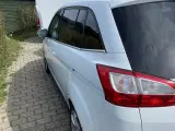 Ford Grand C_Max. TITANIUM, 7 Pers. 2012 - 3