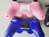 ⭐️· 2 stk. PS3 Wireless Controllere - Pink og Blå - 3
