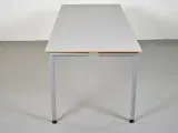 Randers radius kantinebord med grå plade og alufarvet stel - 2