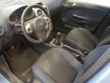 Opel Corsa 1,3 CDTI DPF Enjoy 75HK 3d - 4