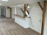 Super lyst lokale øverst i baghus - 5