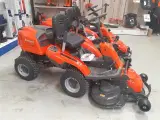 Husqvarna R 214C inkl. klippebord