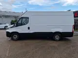 Iveco Daily 3,0 35C17 12m³ Van AG - 3