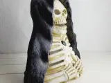 ⭐️- Halloween figur - Skelet med kappe - 3