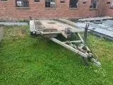 - - - Autotrailer  1500 Kg - 2