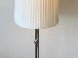 Standerlampe fra IKEA 