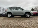 Toyota RAV4 2,2 D-4D 136 4x4 Van - 3