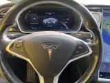 Tesla Model S - 4