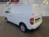 Maxus e-Deliver 3 35 Cargo Van SWB - 3