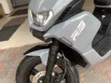 Vga R 3 EL 30. 560 km 2025 - 5