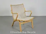 Albert lænestol i formspændt bøg med sæde og ryg i naturfarvede flettede gjorder