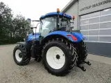 New Holland T7.210 Sidewinder med frontlift på, affjedret foraksel, affjedret kabine og traktoren er klar til at køre med GPS-anlæg på og dette kan også medkøbes for en lille merpris - 3