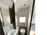 2020 - Adria Alpina 903 HT   Super lækker stor campingvogn, med masser af plads. - 5