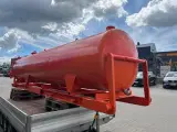 - - - 5-6000 liters container tank. Vandvogn - 4