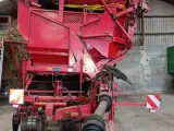 Grimme SE 150-60 Grimme SE 150-60, med hjultræk og med 1700 mm indføring. - 3