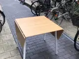 Spisebord med 2 stole - 3