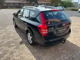 KIA CEED  SW 1,6 DIESEL - 4