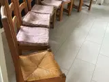Otte spisestuestole i massiv provenceeg - 2