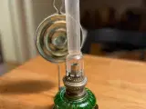 Original petroleums lampe i grøn glas/messing 