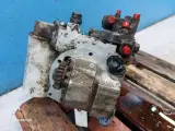 New Holland 8340 Hydraulikpumpe 82850804 - 5