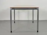 Rumas konferencebord med plade i birk og grå ben - 5