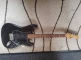 Elguitar, Squier sort strat