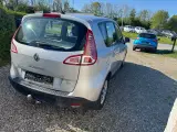 Renault Scenic III 1,4 TCe 130 Dynamique - 3