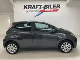 Toyota Aygo 1,0 VVT-i x-play - 3