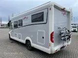 2018 - Carthago compactline 144 LE   Kommissionsbil. Automatgear - 150 hk, Enkeltsenge, solceller, inverter, hydrauliske selvnivilerende støttefødder - 2