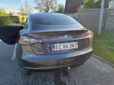 Tesla Model 3  Long Range RWD - 2