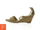 Brugte beige damesandaler med hæl fra Unisa (str. 38,5 ) - 5