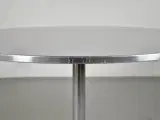 Rundt cafébord med grå laminat og stål kant - 5