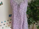 Kjole.  Gina Tricot 