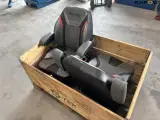 - - - Sæde med armlæn - 3
