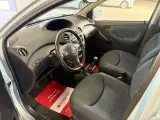Toyota Yaris 1,0 Soul 65HK 5d - 3