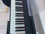 Yamaha klaver (p-95) UDLEJES - 2