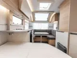 2021 - Adria Adora 472 UP   Super velholdt Adria med fransk seng - 3