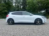 Ford Focus 1,5 EcoBlue Connected - 4