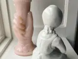 Porcelænsfigur fra GDR, pige med dukke, NB - 4