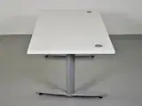 Hæve-/sænkebord med hvid plade, 150 cm. - 2