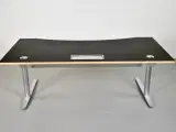Duba b8 hæve-/sænkebord med sort linoleum og mavebue, 200 cm. - 3
