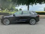 Audi Q8 e-tron 50 S-line quattro - 4