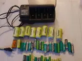 Batterioplader med 49 batterier 