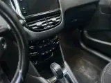 Peugeot 208 1,6 BlueHDi 100 Allure - 3