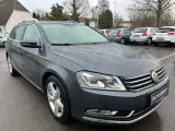 VW Passat 2,0 TDi 140 Highline Variant DSG BMT - 2